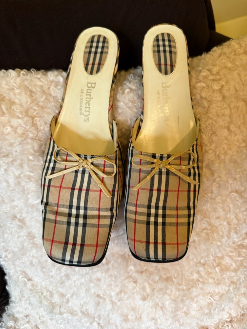 Vintage Rare Burberry Plaid Patterned Kitten Heel